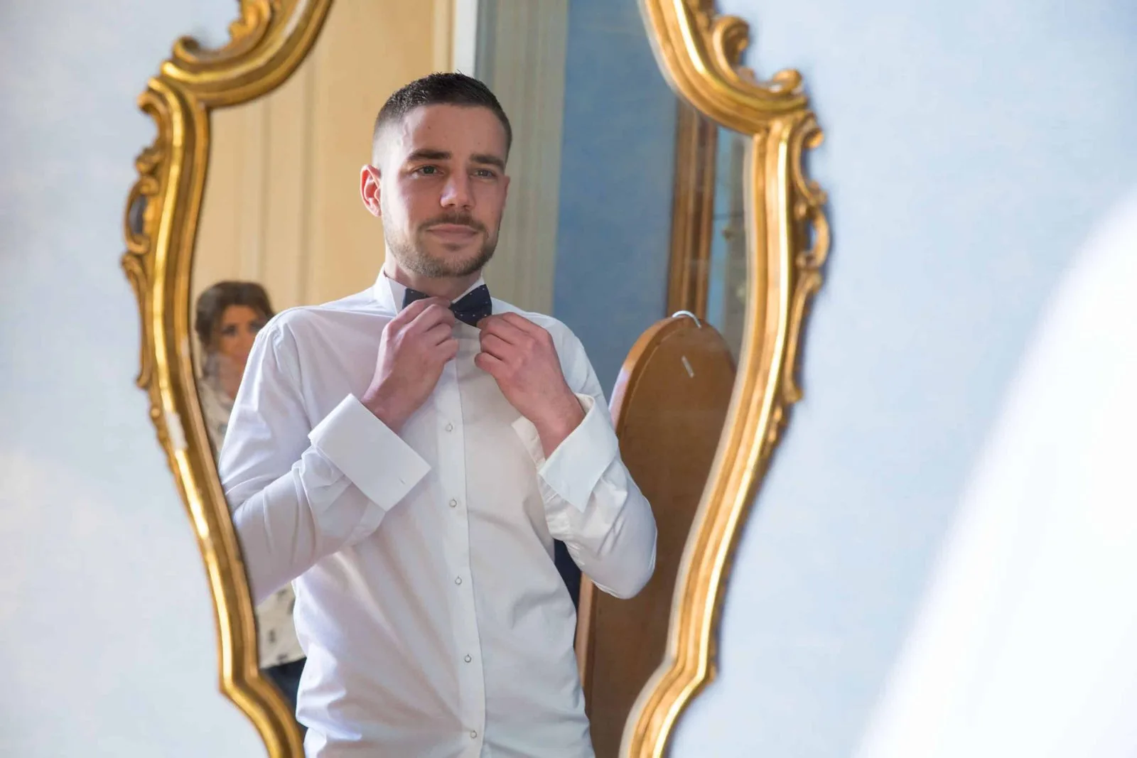 Préparatifs du marié — photographie de mariage